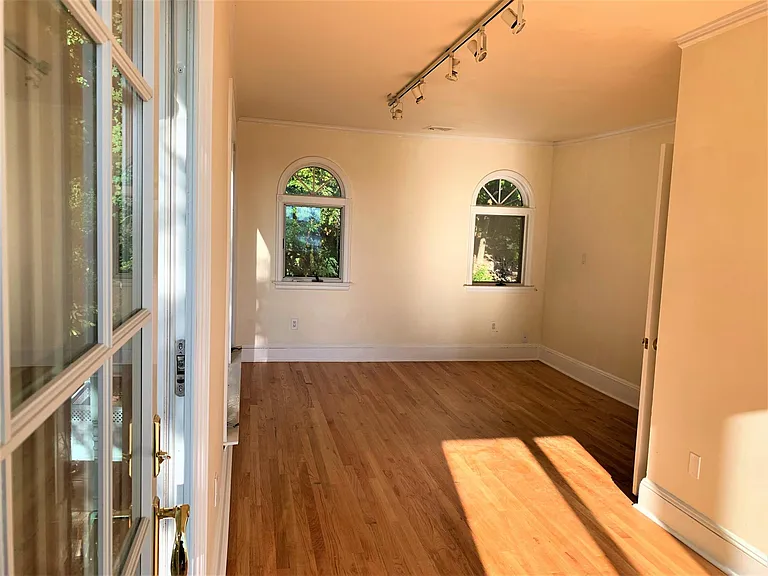15 Rockwood Pl — Photo 13