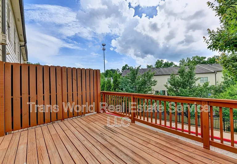 4648 Pine St SE — Photo 45