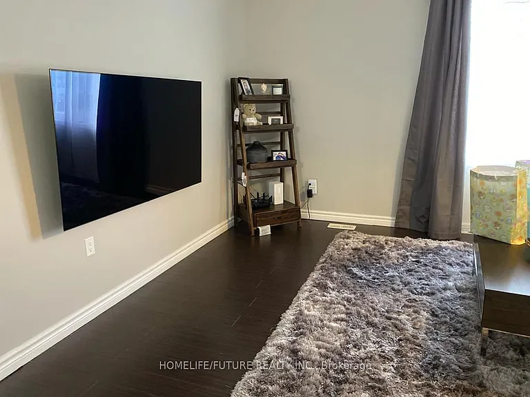 31 Middlecote Dr — Photo 9