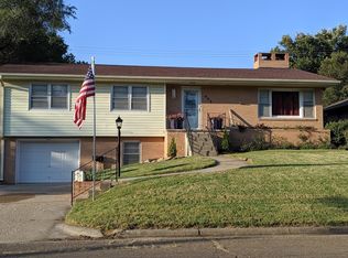 403 NE 12th St, Abilene, KS 67410