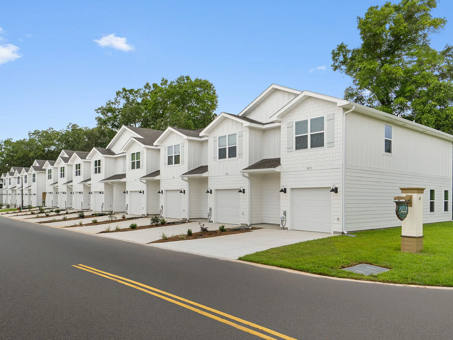 Javelin Landing Townhomes — Photo 2