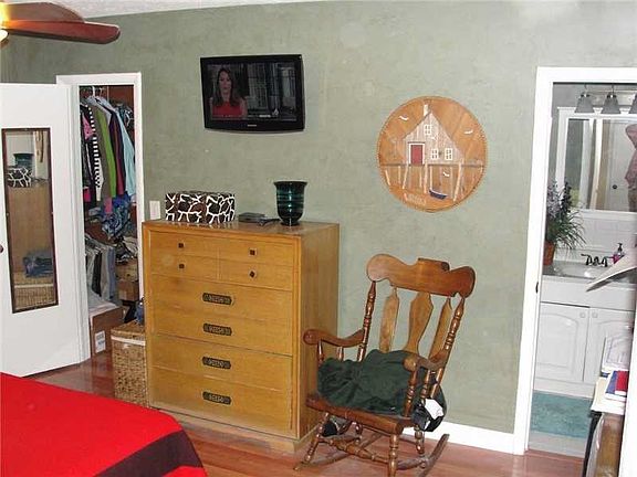 3rd image of 5020 NE 23rd Ave