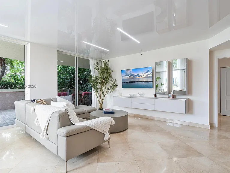 17555 Atlantic Blvd #508 — Photo 4