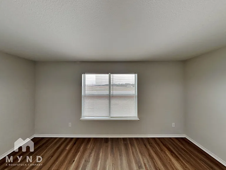 307 Susan Way — Photo 29