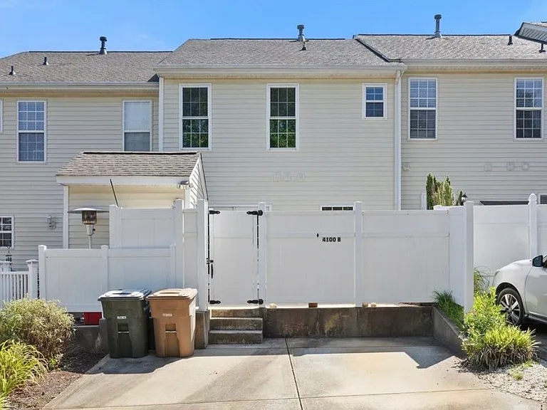 4100 Christine Ln #B — Photo 17