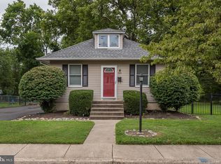 521 Sunset Ave, Maple Shade, NJ 08052