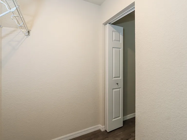 13716 Coronado Dr — Photo 8