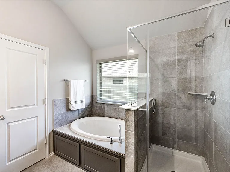 4806 Cedar Butte Ln — Photo 8