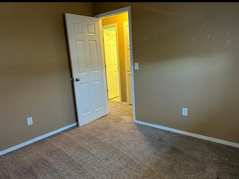 9750 Hefner Village Blvd — Photo 12