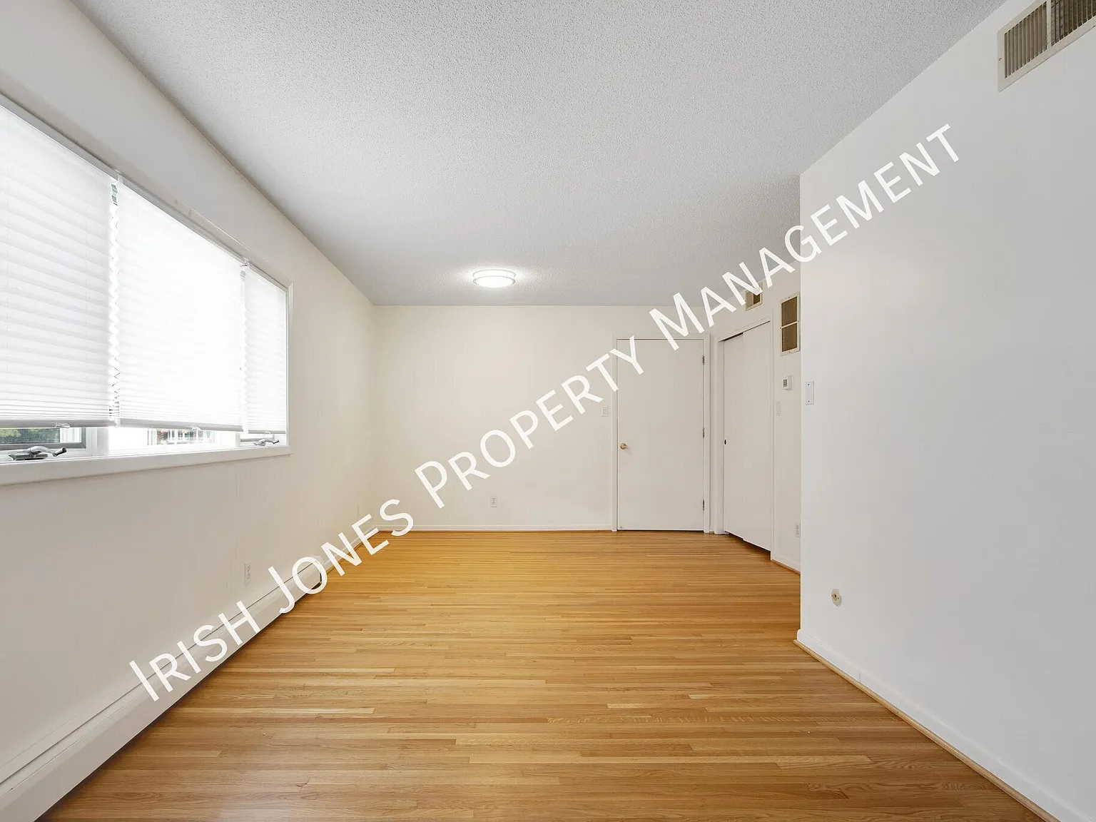 2 bed, 900 sqft, $1,595 — Photo 3