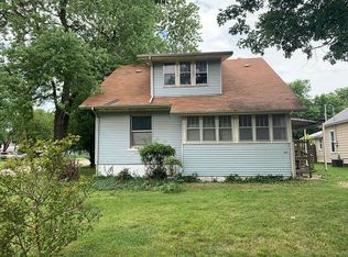 1049 W Scott St, Springfield, MO 65802