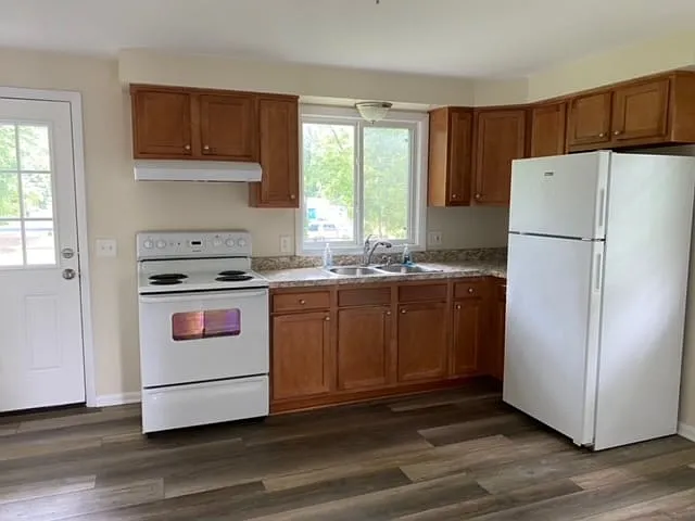 85 Underwood Ave — Photo 6