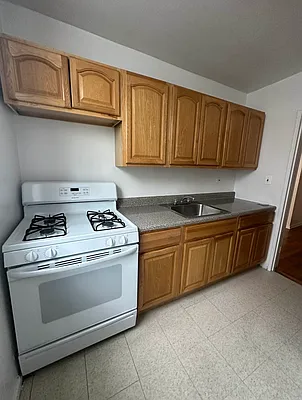 Rented by BRICK & GALO REALTY CORP | media 3