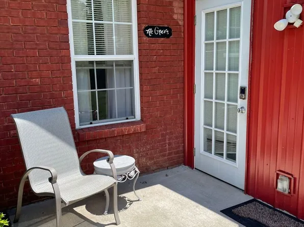 174 Schools Dr, Camden, TN 38320