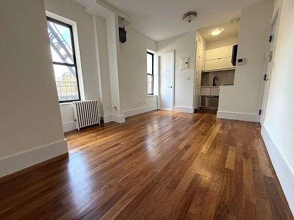 2nd image of 455 Hudson St APT 22
