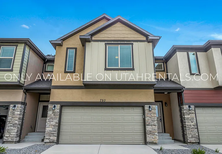 793 N 2560 E — Photo 2