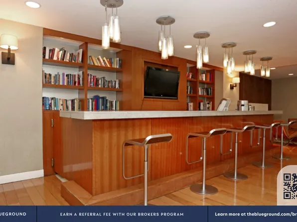 222 East 34th Street image 26 of 33