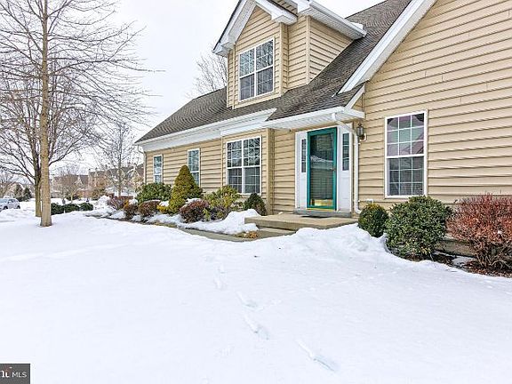 2nd image of 74 Mallard Ct