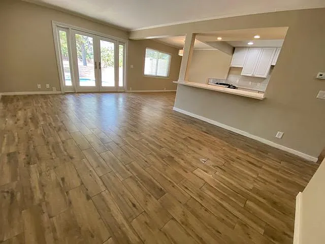 Building Photo - 3003 Pinehurst Dr
