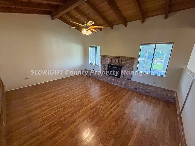 204 Ruby Ln — Photo 6