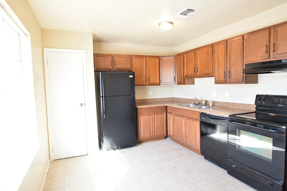 2002 Dusk Dr, Killeen — Photo 4