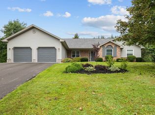 77 Parkside Dr, Charlottetown, PE C1E1M8