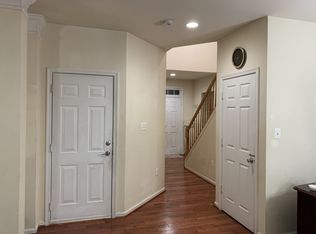 9651 Hawkshead Dr, Lorton, VA 22079