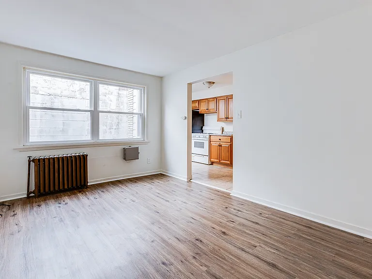 525 Washington Ave #3 — Photo 2