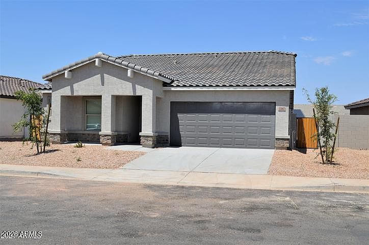 1st image of 2367 N Oakmont Ln
