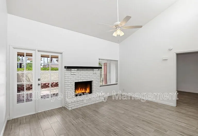 633 W Southern Ave #1114 — Photo 5