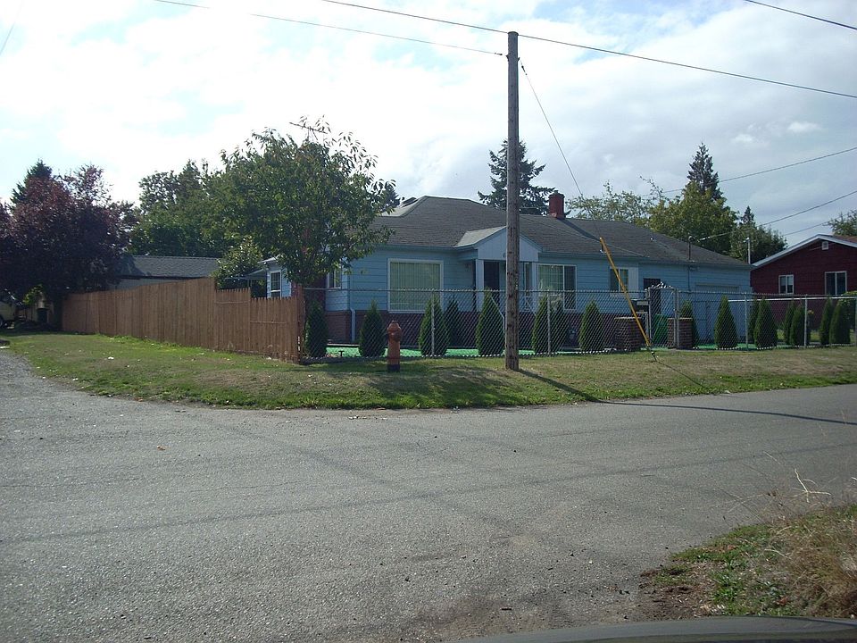 Corner lot
