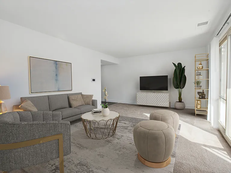 Hallfield Apartments — Photo 7