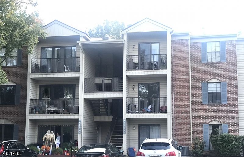 1st image of 35 FISHER DR