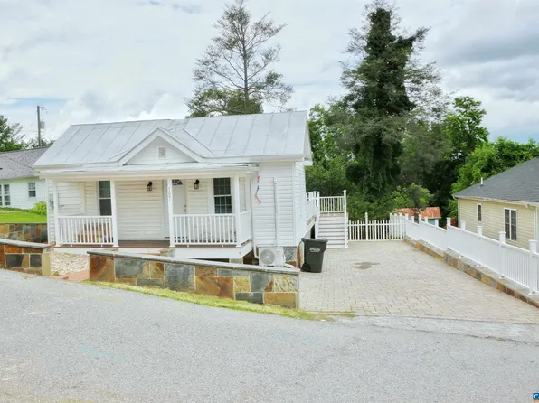 107 W Gay St, Staunton, VA 24401
