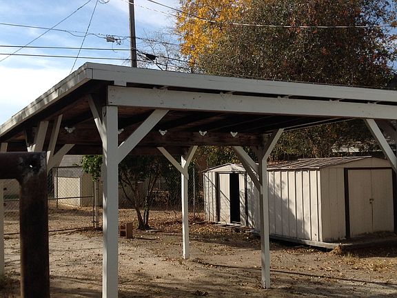 CARPORT