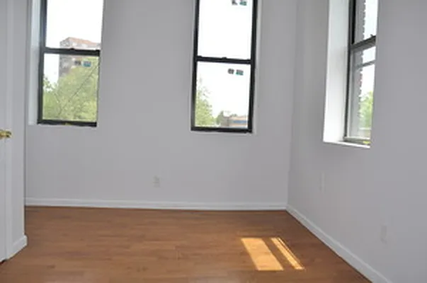 Rented by Lang Realty LLC | media 12