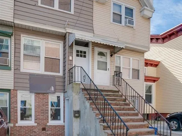 781 Montgomery St, Jersey City, NJ 07306