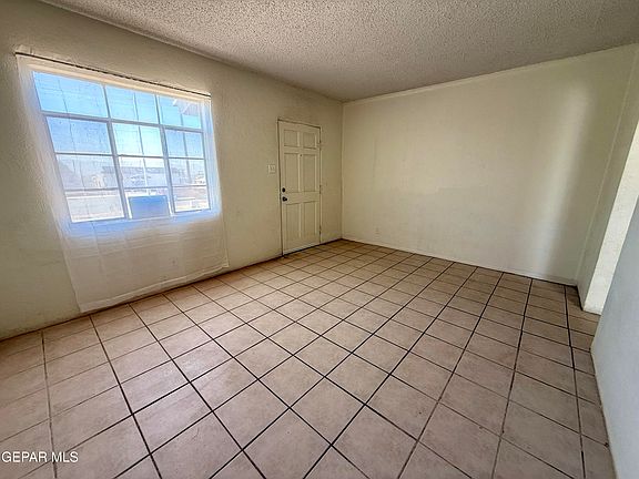 3rd image of 5901 Trowbridge Dr
