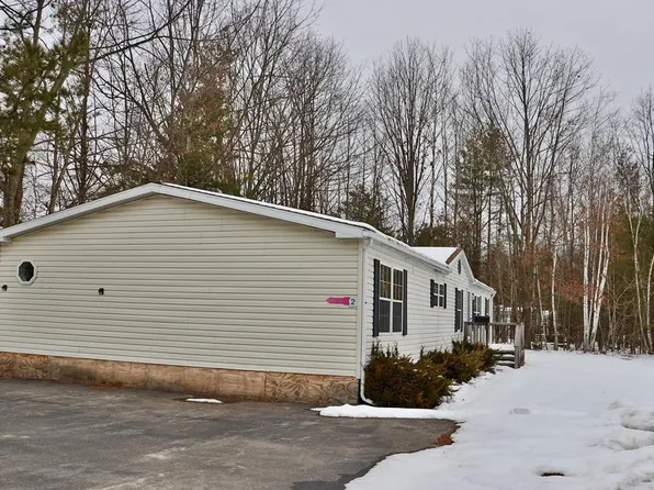 2 Mallard Dr, Plattsburgh, NY 12901