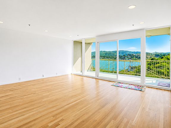 3rd image of 14 Janet Way APT 149