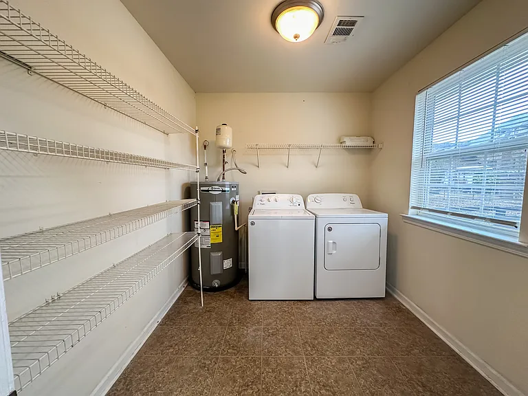 450 Fowler Rd #A — Photo 18
