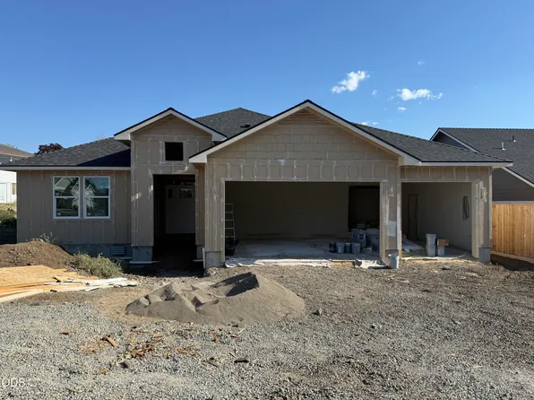 3366 Viewpoint Dr, Medford, OR 97504