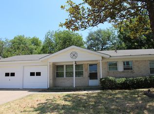 1715 England Rd, Arlington, TX 76013