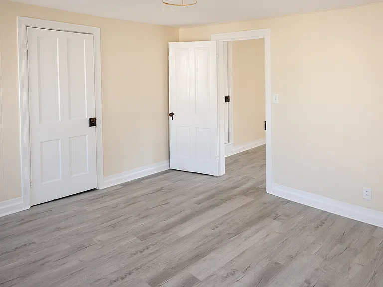 307 S Baltimore St — Photo 15
