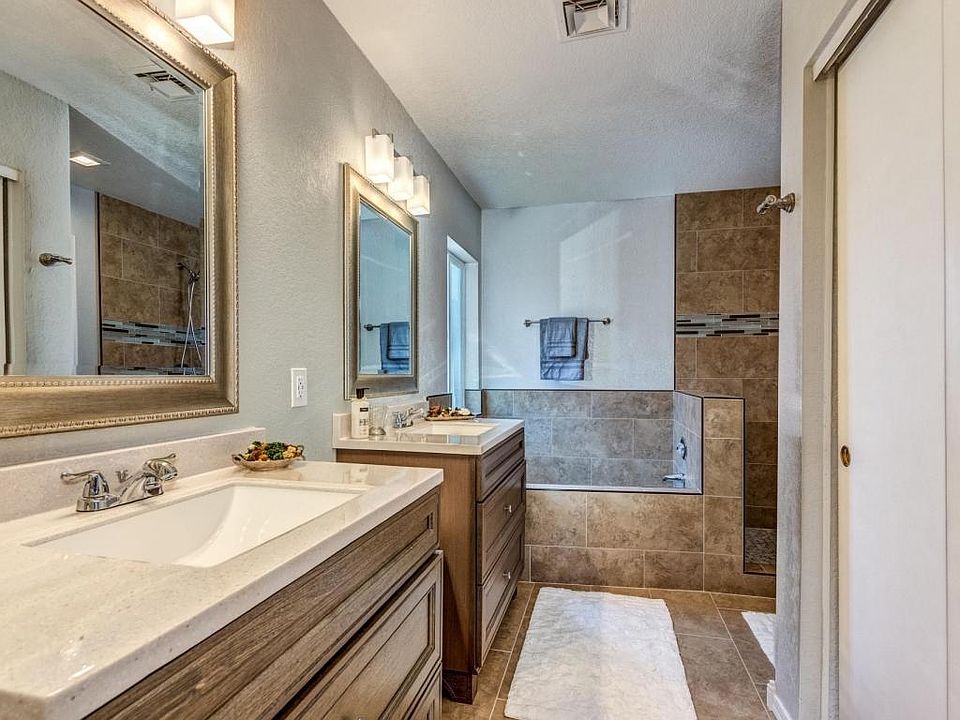 1st image of 812 W Oraibi Dr