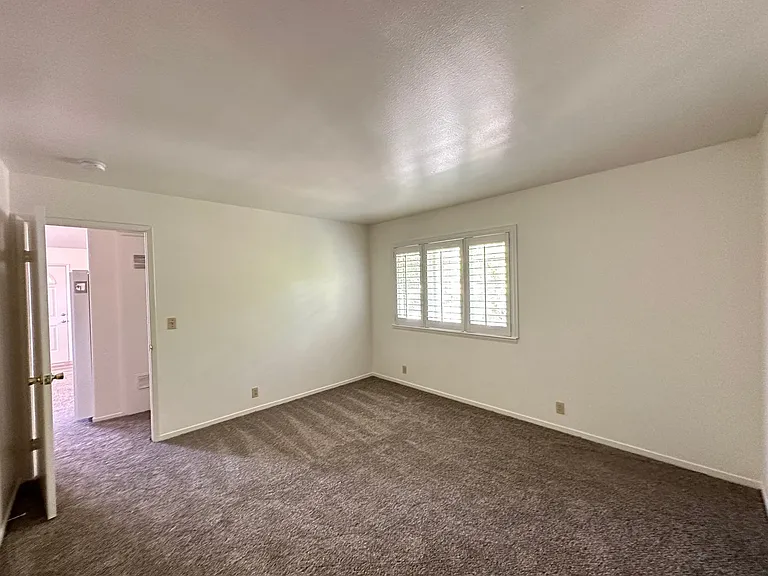 619 Military E — Photo 22
