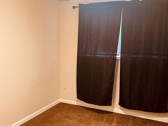 5th image of 936 Anna St