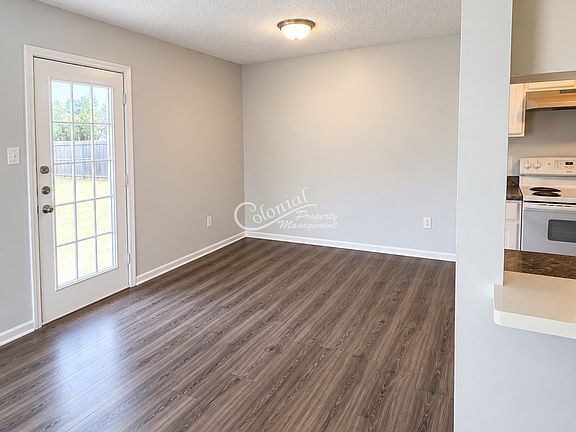 3rd image of 4503 Chase Cir APT B