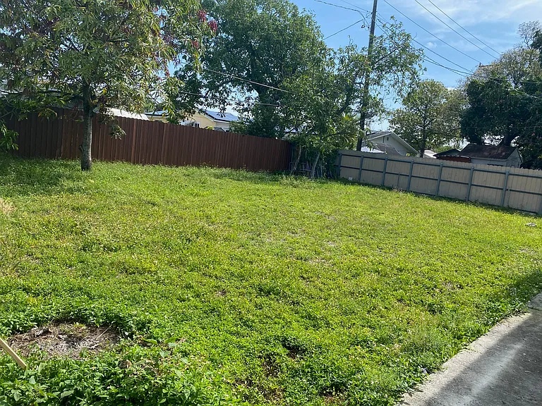 531 SE 7th St — Photo 15