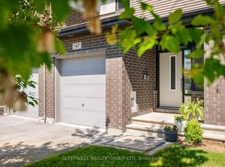 147 Westphalian Ave, Ottawa, ON K2V0A3